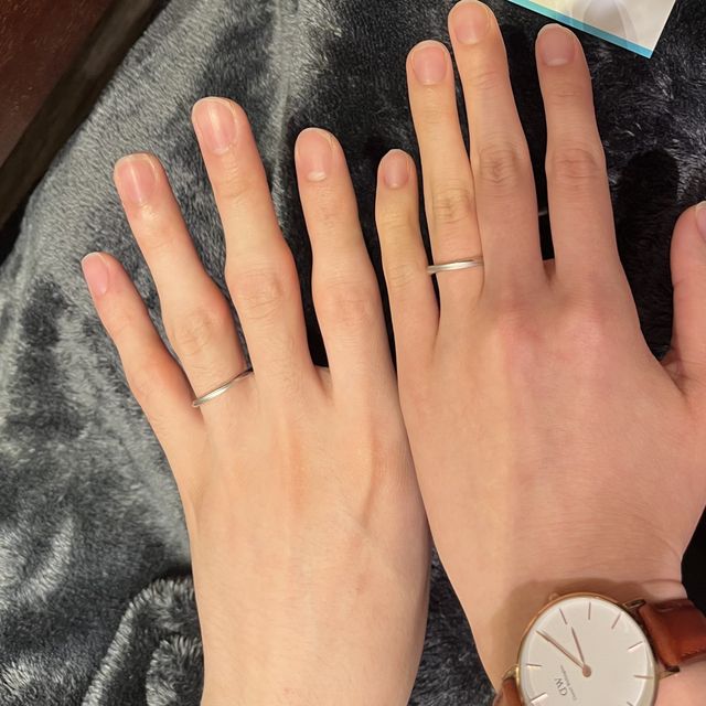 【銀座ダイヤモンドシライシの口コミ】 全体的に細めのデザインで指との設置面が少ないため摩擦が少なく、サラッ…