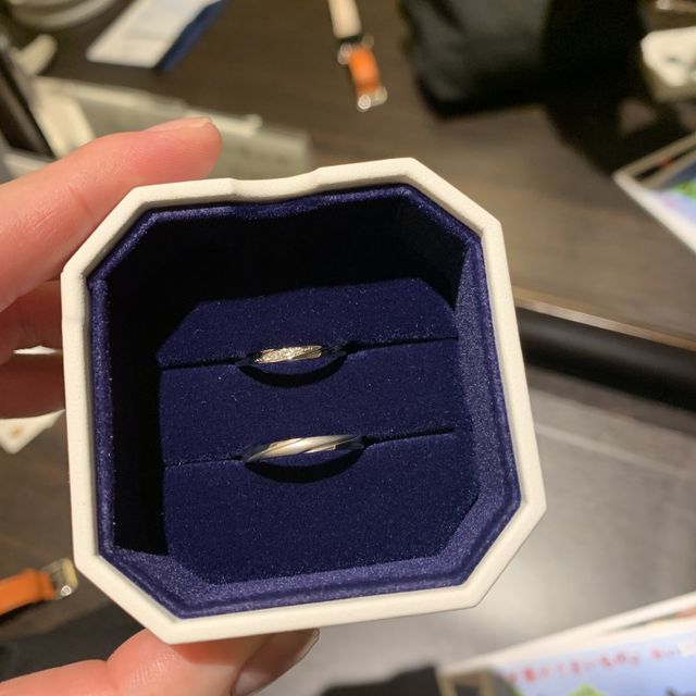 【4℃ BRIDAL(ヨンドシーブライダル)の口コミ】 価格帯もちょうどよく、デザインも素敵でした。
アフターサービスの内容も…