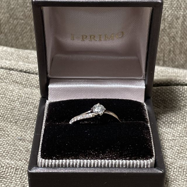 【アイプリモ(I-PRIMO)の口コミ】 指輪の色やデザインが多く、様々な組み合わせがあるので、凄く悩みました…