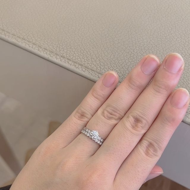 【ショーメ(CHAUMET)の口コミ】 特にジョゼフィーヌの婚約指輪は、ずば抜けて好みのデザインでした。セッ…