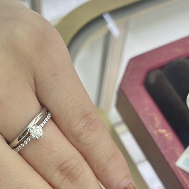 【カルティエ(Cartier)の口コミ】 太さ:細身・デザイン:ストレート・素材:プラチナ
他ブランドと比べてかな…