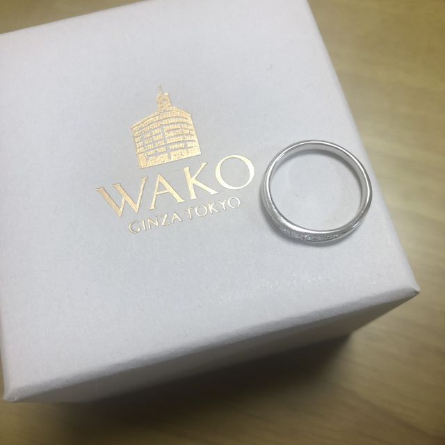 【和光ブライダルブティックギンザの口コミ】 ダイヤモンドがたくさんついたデザインで、結婚指輪ですがとても華やかな…