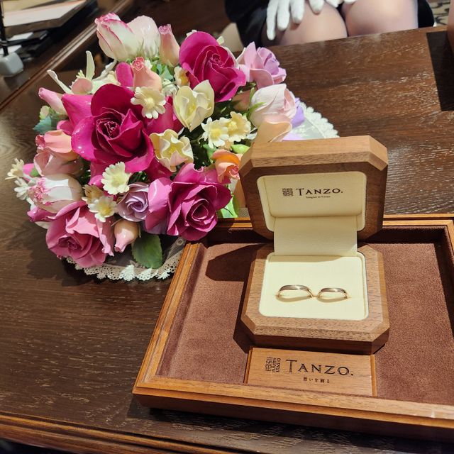 【TANZO.(鍛造指輪)の口コミ】 アイスマット加工をいれていただいたのですが、とても素敵な指輪になりま…