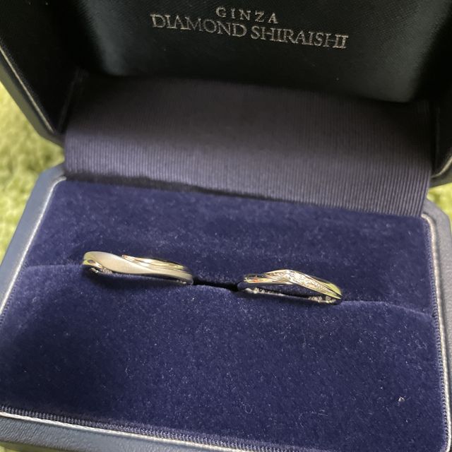 【銀座ダイヤモンドシライシの口コミ】 シンプルでも地味すぎないデザインが可愛かったです。普段も着けやすいし…