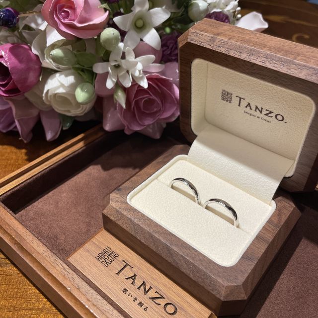 【TANZO.(鍛造指輪)の口コミ】 人と被らないデザインにできるところ。
デザインを伝えたら直ぐにデザイン…
