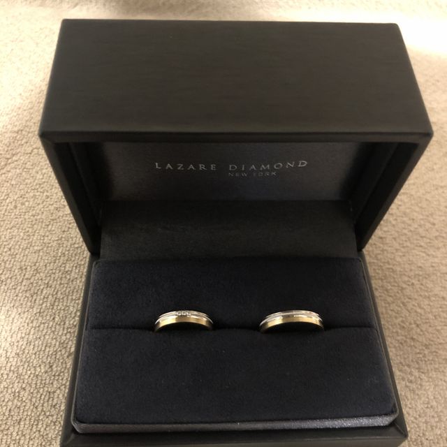 【ラザール ダイヤモンド(LAZARE DIAMOND)の口コミ】 初めはシンプルでプラチナのみの指輪を考えていましたが、いずれ飽きてし…