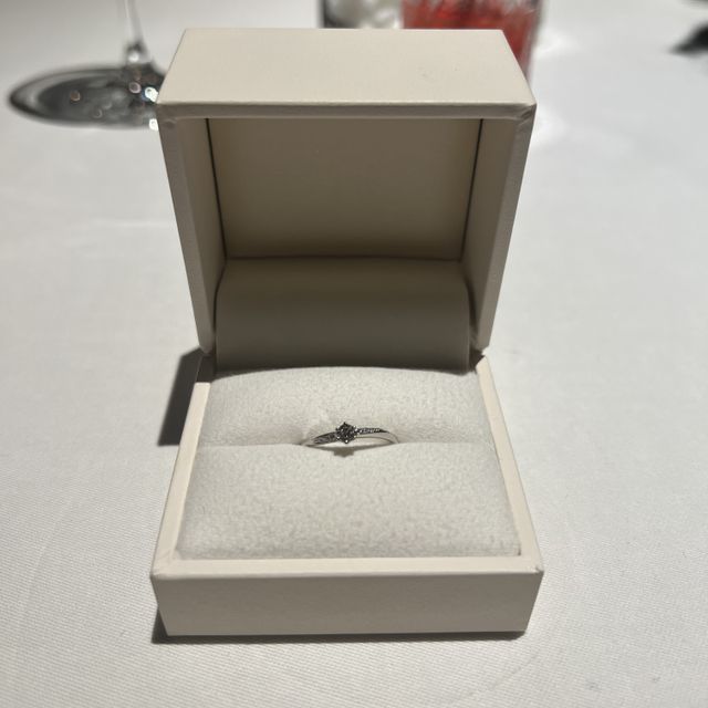 【Gran‐D(グランディー)の口コミ】 価格帯が自分の貯金額相応でデザインもシンプルすぎず派手すぎない所と結…