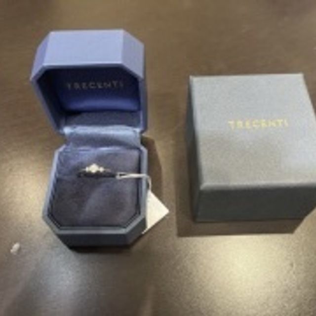 【TRECENTI(トレセンテ)の口コミ】 普段指輪をつけることがないので、どんなモノが良いのかがわかりせんでし…