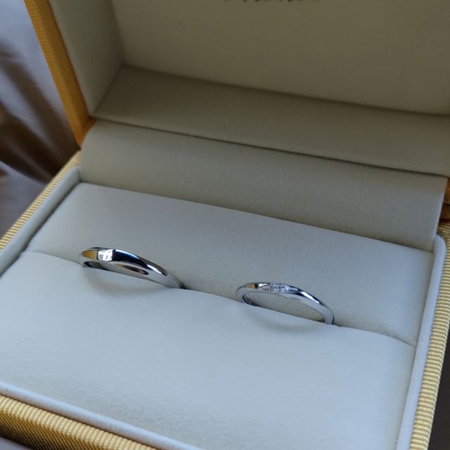 【ケイウノ ブライダル(K.UNO BRIDAL)の口コミ】 指輪決めでこれ！というデザインがなくすごく迷っていたのですが、セミオ…
