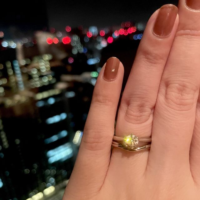 【銀座ダイヤモンドシライシの口コミ】 長く使うので、付け心地がよくシンプルなものを探していました。また、婚…