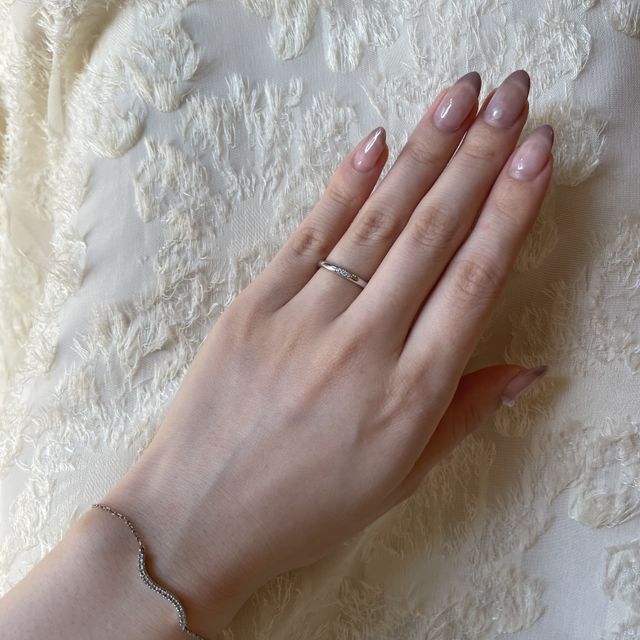 【銀座ダイヤモンドシライシの口コミ】 個人としては華やかなフェミニンなものが好きですが、ここから何十年も付…