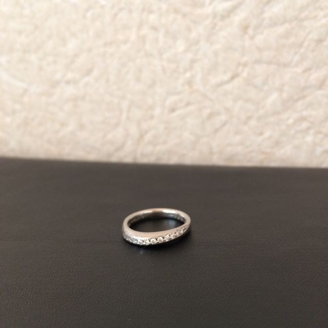 【Dolfani(ドルファーニ )の口コミ】 違うデザインのものを雑誌で見て購入するために店舗に行きましたが、試着…