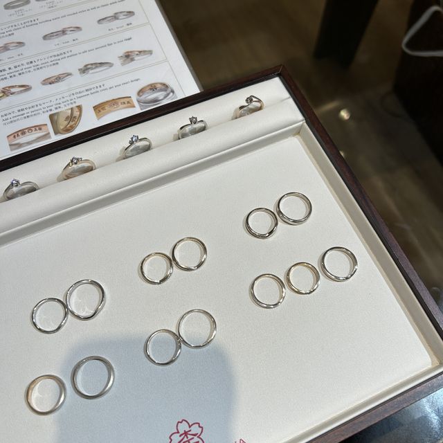 【杢目金屋(もくめがねや)の口コミ】 太めのリングですが、鍛造のためか肌馴染みもよく、付け心地に違和感があ…