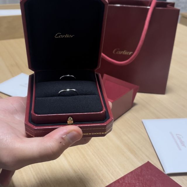 【カルティエ(Cartier)の口コミ】 シンプルなデザインと、憧れるブランドだったから選びました。カルティエ…