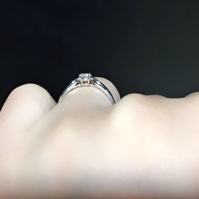 【ティファニー(Tiffany & Co.)の口コミ】 婚約指輪も日常的に身につけたかったので、最初はエタニティを候補にして…