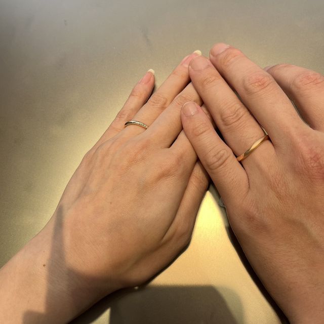 【4℃ BRIDAL(ヨンドシーブライダル)の口コミ】 男性用の指輪のデザインが可愛くて即決。指輪の一部にマット加工を施して…