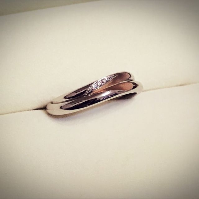 【ケイウノ ブライダル(K.UNO BRIDAL)の口コミ】 ネットで見て、個人でつけるとシンプルですが、合わせるとハートになるの…