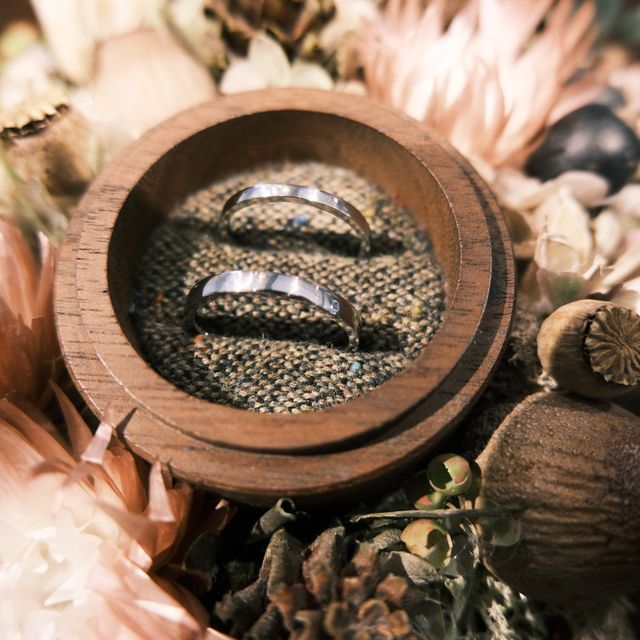 【鎌倉彫金工房の口コミ】 手作りが良かったこと。
撮影用のリングピローが可愛いこと。
色々な素材…