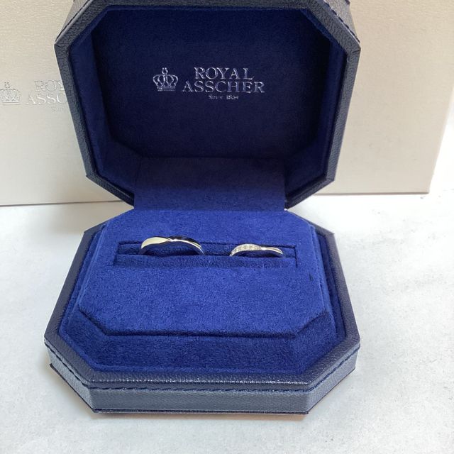 【ROYAL ASSCHER(ロイヤル・アッシャー)の口コミ】 スタイリッシュで男女ともにシンプルデザインが好きな方にオススメ。女性…