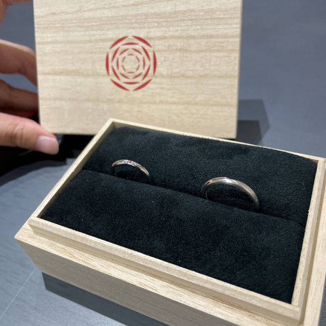 【出雲結(いずもゆい)の口コミ】 シンプルなデザインにワンポイントで色味が入ってるのに一目惚れし購入し…