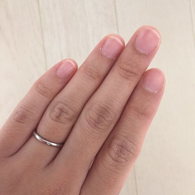 【4℃ BRIDAL(ヨンドシーブライダル)の口コミ】 シンプルなデザインの結婚指輪を探していました。１店舗目で決めてしまっ…