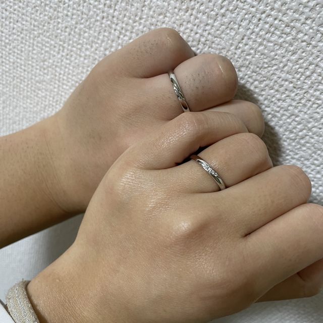 【ROYAL ASSCHER(ロイヤル・アッシャー)の口コミ】 最も重要視したのは、指輪のデザイン、価格、着け心地さでした。色々なデ…