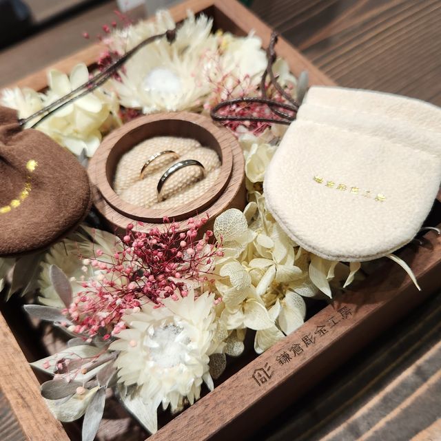 【鎌倉彫金工房の口コミ】 結婚指輪は普段からずっと着けるつもりでしたので極力シンプルなデザイン…