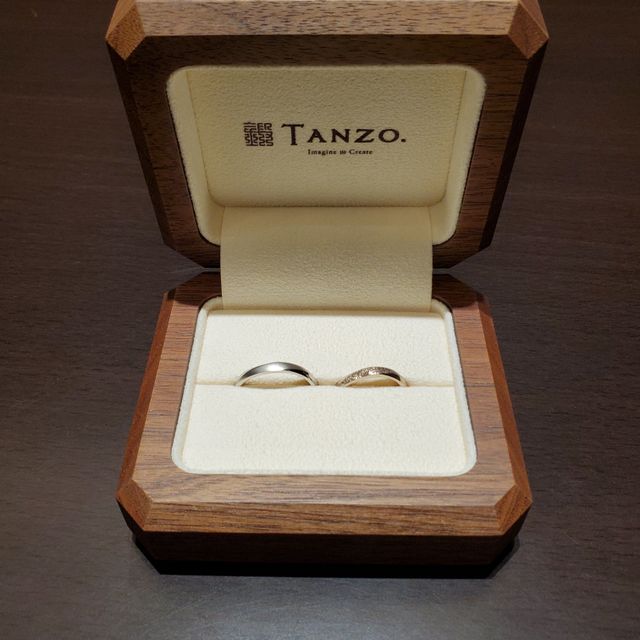 【TANZO.(鍛造指輪)の口コミ】 他の指輪めーと違い、鋳造ではなく、鍛造品ということで、頑丈でクオリテ…