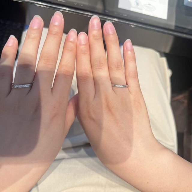 【銀座ダイヤモンドシライシの口コミ】 デザインと着け心地がよかった。
価格も購入するにあたり予算内におさまる…