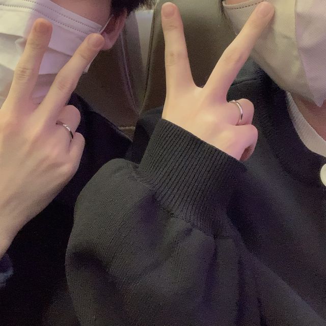 【銀座ダイヤモンドシライシの口コミ】 ・シンプルで普段使いしやすい
・アフターサービスがしっかりしているブラ…