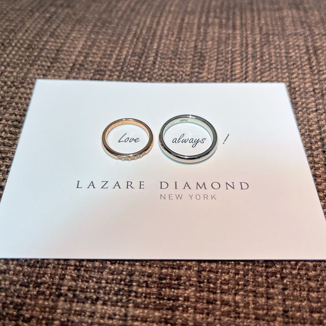 【ラザール ダイヤモンド(LAZARE DIAMOND)の口コミ】 ダイヤモンドが明るい場所だけでなく暗い場所でもとてもきれいに輝いてい…