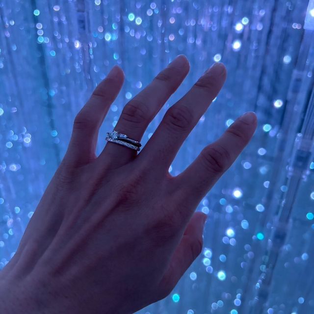 【ラザール ダイヤモンド(LAZARE DIAMOND)の口コミ】 男性１人での購入です。手の届く価格帯のラインナップの中で、エレガント…