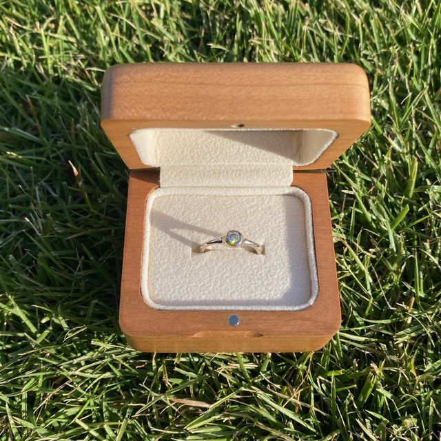 【atelier ST, CAT(アトリエ エスティーキャット)の口コミ】 デザインと接客が決め手でした。
偶然広告でお見かけし、デザインに一目惚…