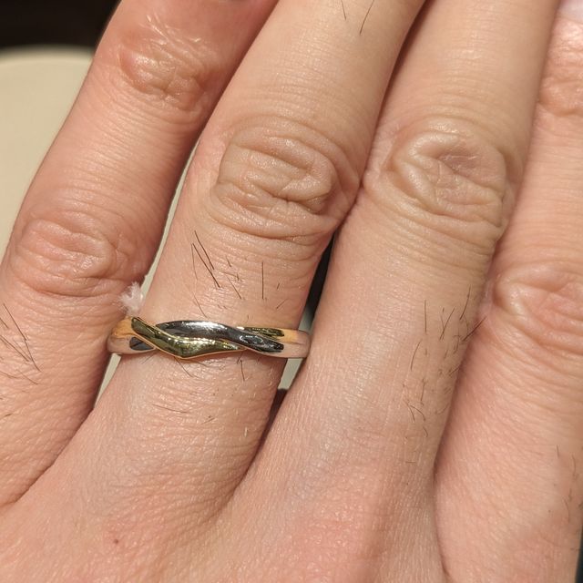 【銀座ダイヤモンドシライシの口コミ】 デザインです。シンプルだけど少しだけアクセントのある見ていて飽きない…