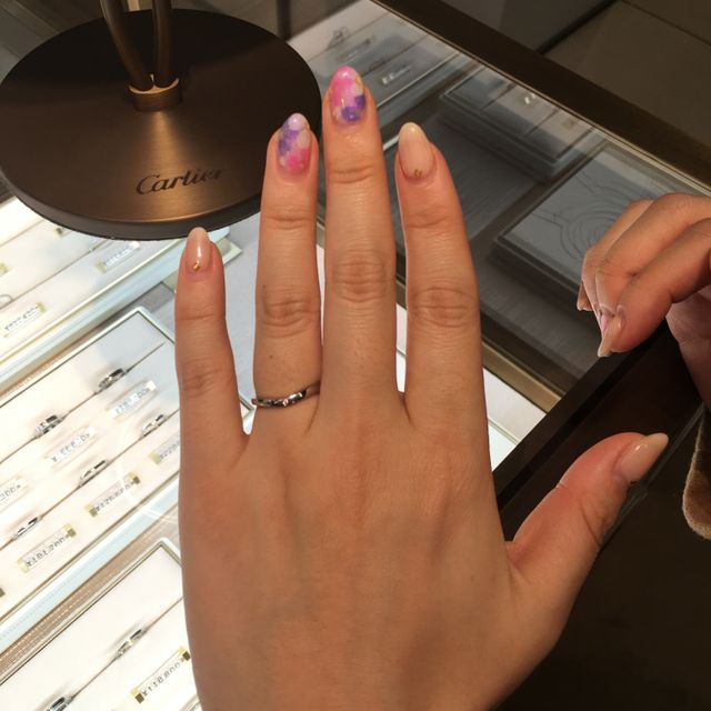 【カルティエ(Cartier)の口コミ】 ダイヤが離れて3粒入っていますが、華美ということはなくあくまでオーソド…