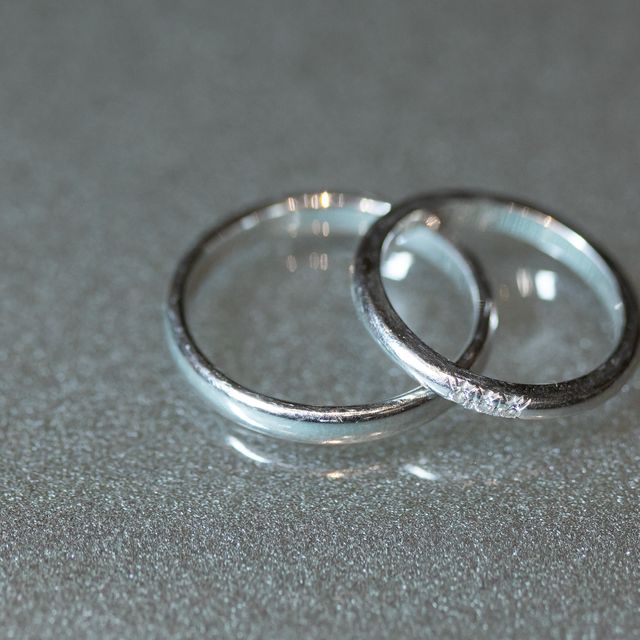 【ティファニー(Tiffany & Co.)の口コミ】 デザインが可愛らしく、かつ派手すぎないのが決め手でした。
元々はダイヤ…