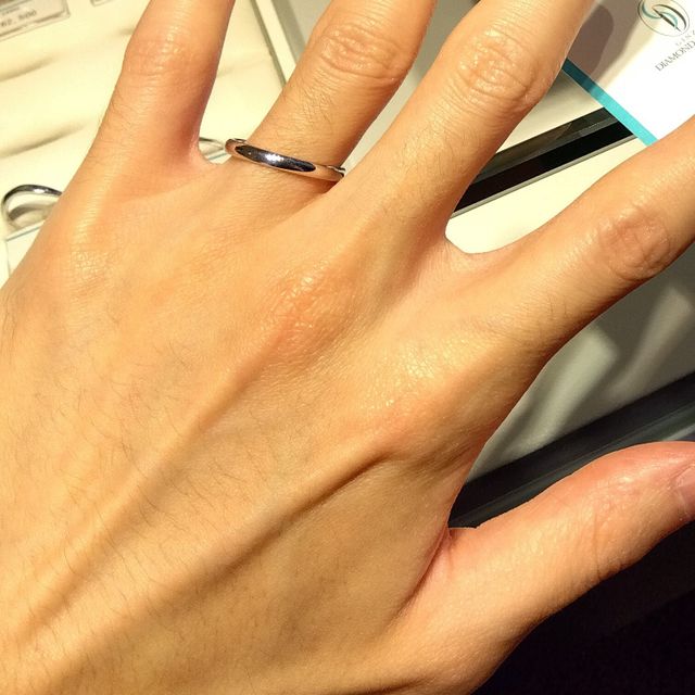 【銀座ダイヤモンドシライシの口コミ】 ■指輪のデザイン
なるべくシンプルなものを探しており、それに適合しまし…