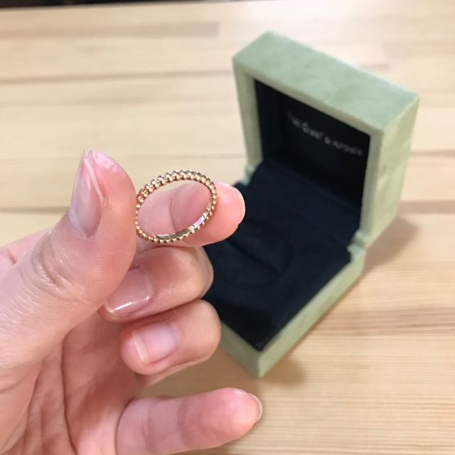 【ヴァン クリーフ＆アーペル(Van Cleef & Arpels)の口コミ】 結婚指輪にヴァンクリーフ＆アーペルのペルレを選びました。検討ブランド…