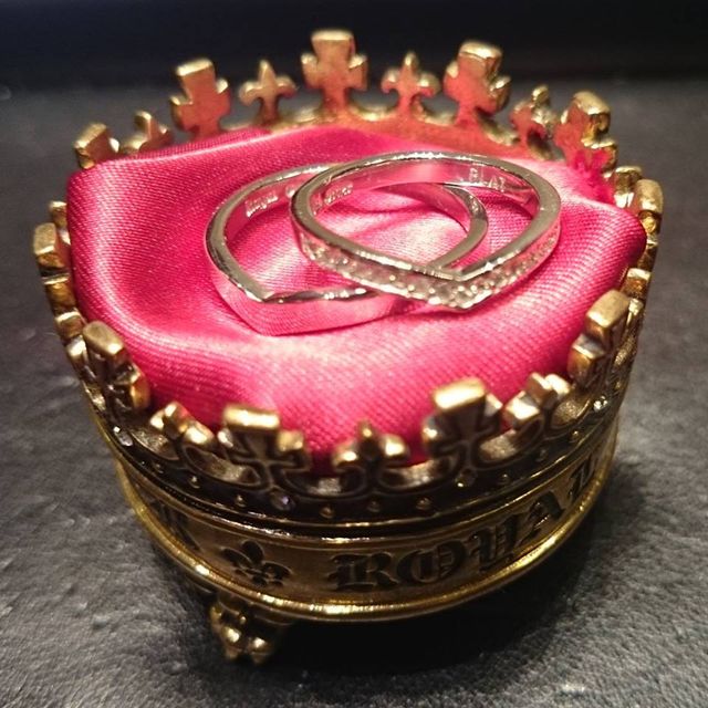 【Royal Order(ロイヤルオーダー)の口コミ】 主人が以前よりお店の常連で、結婚指輪を作ったら少し割引をしてくれると…