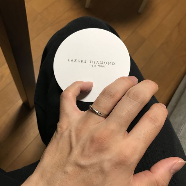 【ラザール ダイヤモンド(LAZARE DIAMOND)の口コミ】 ストレートなのにウェーブっぽく見えるデザインがちょうど良く個性的で気…