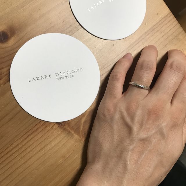 【ラザール ダイヤモンド(LAZARE DIAMOND)の口コミ】 ストレートなのにウェーブっぽく見えるデザインがちょうど良く個性的で気…