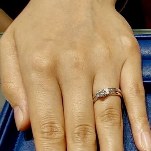 【銀座ダイヤモンドシライシの口コミ】 婚約指輪の平均値額での買付を検討していましたが、ダイヤモンドの専門店…