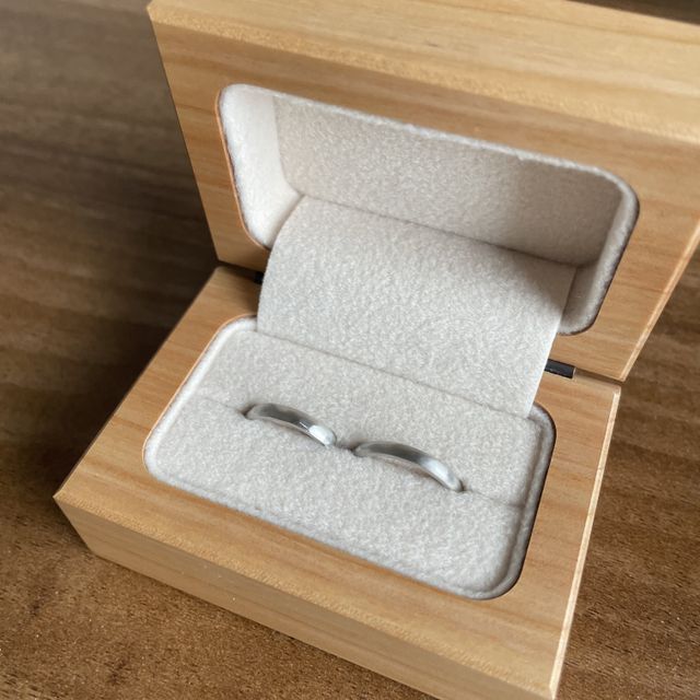 【uchimari(ウチマリ)の口コミ】 ・指輪の型を自分たちで手作りできたるため、デザインの自由度が高かった…