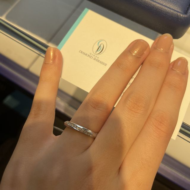 【銀座ダイヤモンドシライシの口コミ】 ブライダル指輪専門店なので、指輪の種類がとても豊富でした。ストレート…