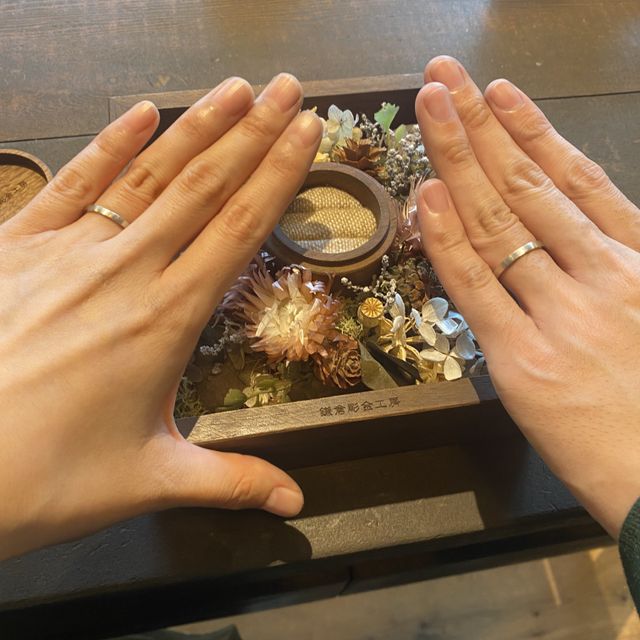 【鎌倉彫金工房の口コミ】 デザインがシンプルながら、好きな刻印や石を入れることができたのでオリ…