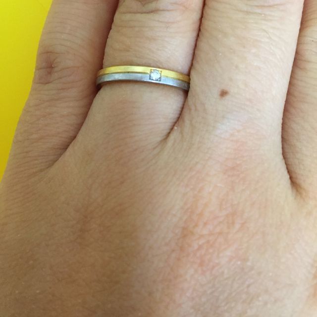 【ラザール ダイヤモンド(LAZARE DIAMOND)の口コミ】 普通の指輪に抵抗があって、購入した指輪は、プラチナとゴールドの二層の…