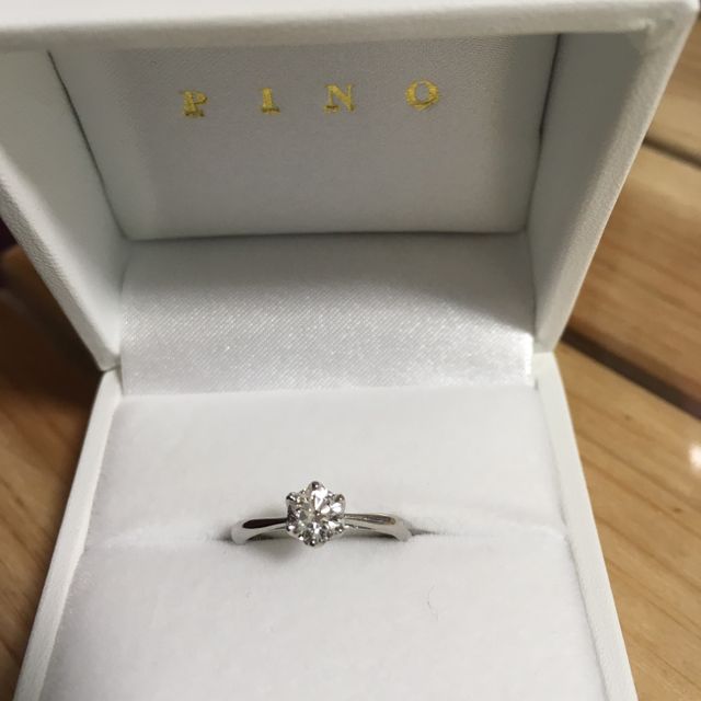 【宝寿堂(ほうじゅどう)の口コミ】 有名ブランドも候補にあげていましたが、カラットは0.41ct、カラーはD、ク…