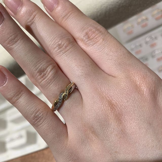 【和光ブライダルブティックギンザの口コミ】 ギメルリングを試着させて頂きました。
ネットではいくつか見たことがあっ…