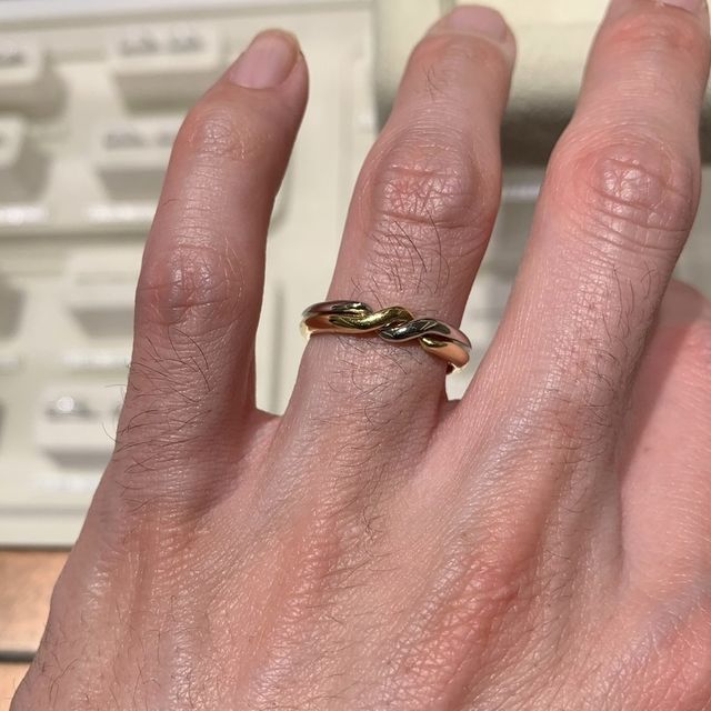 【和光ブライダルブティックギンザの口コミ】 ギメルリングを試着させて頂きました。
ネットではいくつか見たことがあっ…