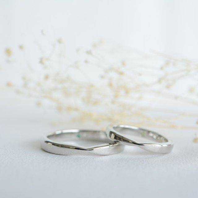 【CRAFY(クラフィ)の口コミ】 友達の紹介でお店を知り、自分でネットで調べました。
実際に調べると、デ…